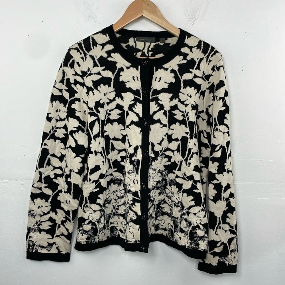 Amber Sun Merino Wool Cardigan Sweater Floral print with embroidery size Large